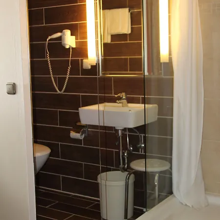 Otel Rheinischer Hof