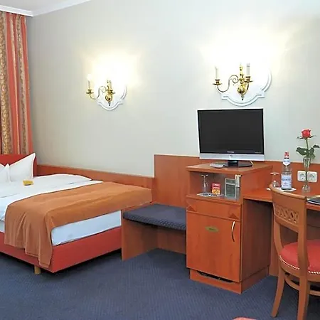 Rheinischer Hof Hotel 4*
