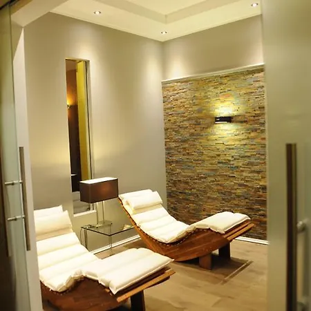 Hotel Rheinischer Hof 3*