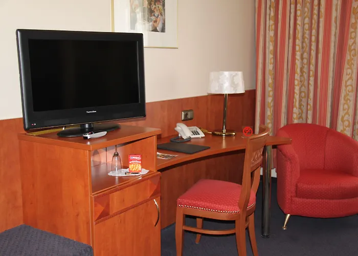 Rheinischer Hof Hotel 4*