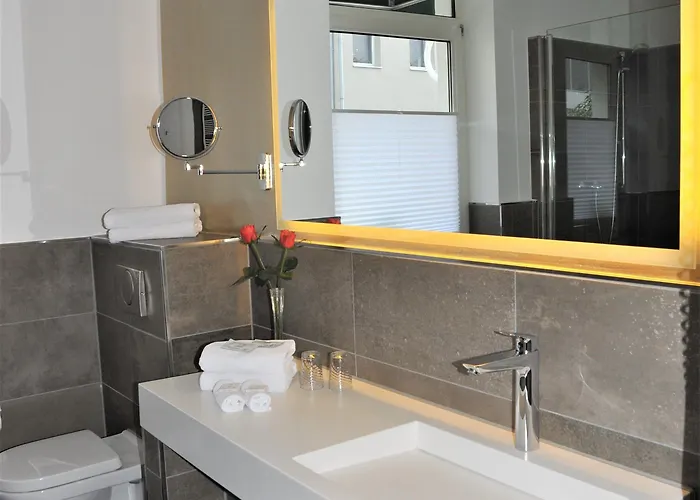 Rheinischer Hof Hotel 4*