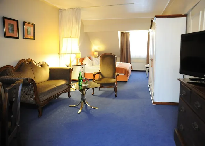 Hotel Rheinischer Hof 4*